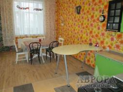 Сдается дом на длительный срок на Калужском шоссе 35 км. от МКАд. Цена 45 тысяч рублей.