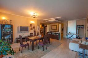 Продается 6-ти ком.  квартира по ул. Парковый въезд 