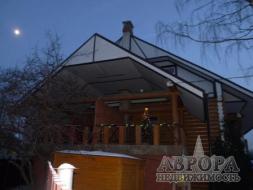 Снять коттедж на выходные на Киевском шоссе 1 км. от МКАД на компанию до 40 человек. Цена 23 тысячи рублей.